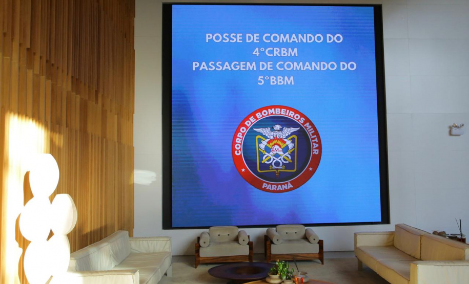 Corpo de Bombeiros promove solenidade de posse do 4° CRBM e troca de comando do 5° BBM de Maringá
