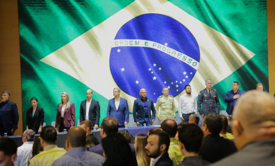 Corpo de Bombeiros promove solenidade de posse do 4° CRBM e troca de comando do 5° BBM de Maringá