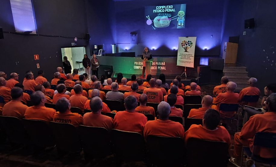 Curso de Amigurumi promove saúde mental e capacitação no Complexo Médico Penal
