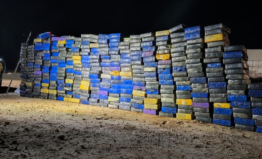 PMPR apreende caminhão com 4 toneladas de maconha em Piraí do Sul