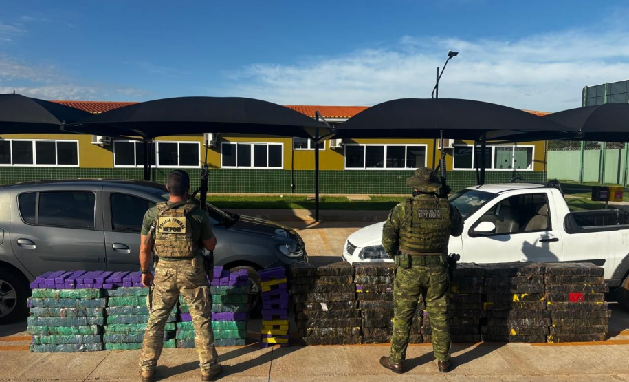PMPR e PF apreendeM quase 800 quilos de maconha em Cafezal do Sul