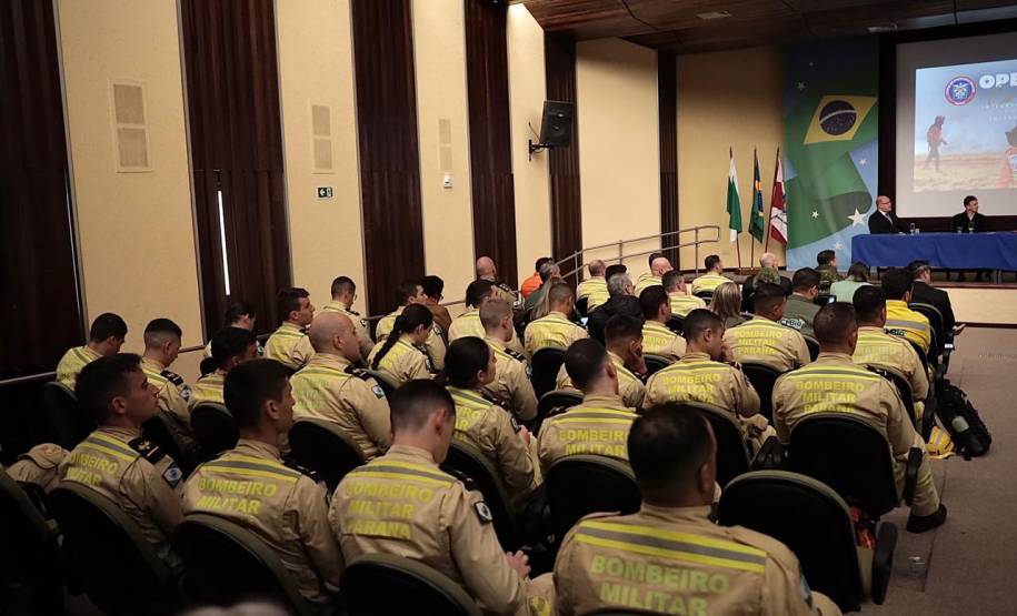 Bombeiros reforçam ações de prevenção e combate a incêndios florestais em simpósio