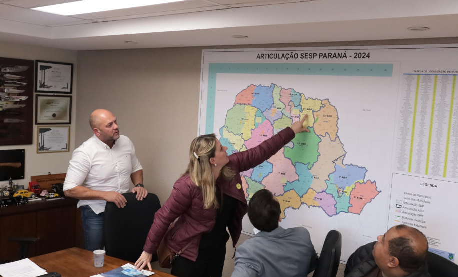 Secretário Hudson se reúne com prefeita de Nova Fátima Renata Montenegro Balan Xavier