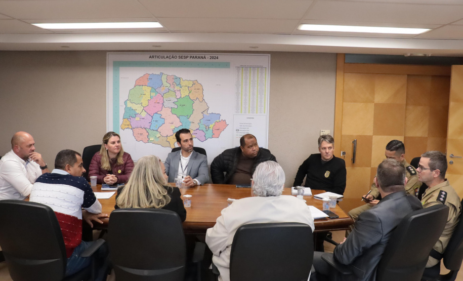 Secretário Hudson se reúne com prefeita de Nova Fátima Renata Montenegro Balan Xavier