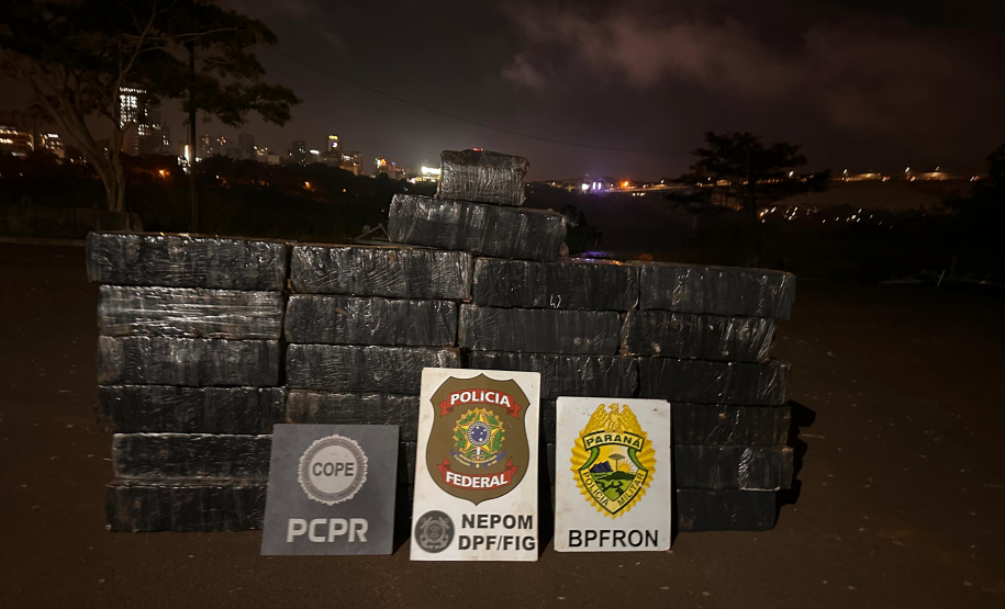 Ação entre PMPR, PCPR e PF apreende meia tonelada de maconha em Foz do Iguaçu