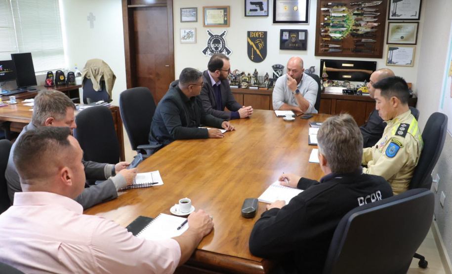 Secretário Hudson recebe o prefeito de Rio Negro, Alessandro Cristian Von Linsingen