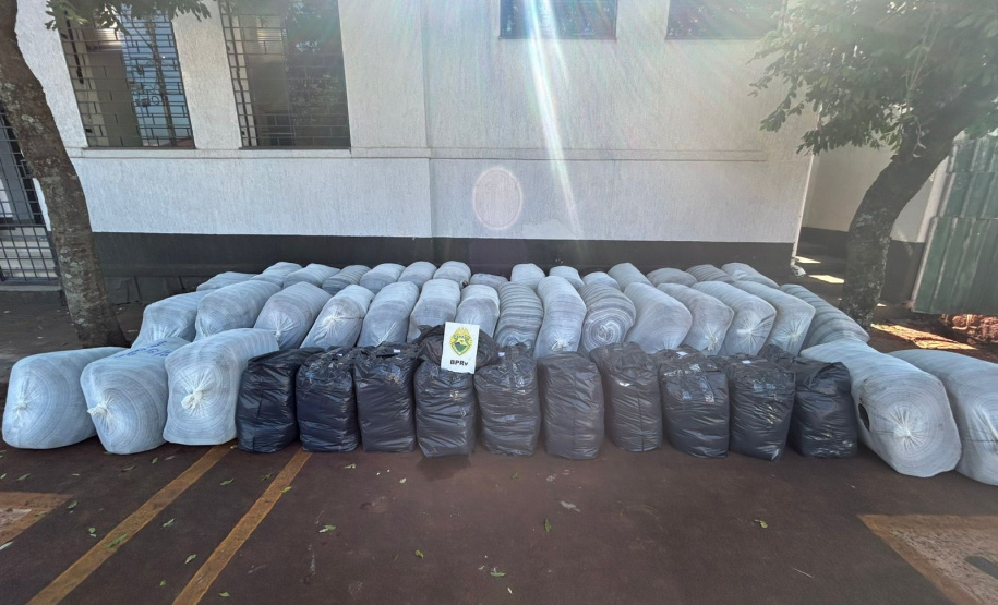 PMPR apreende carga de roupas avaliada em 350 mil reais