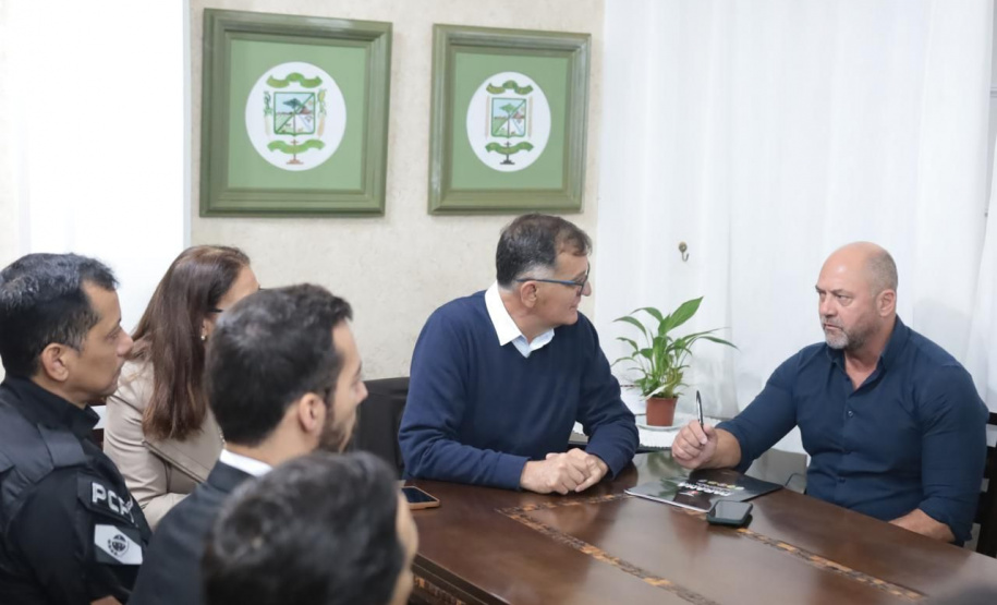 O Secretário da Segurança Pública, Hudson Leôncio Teixeira, participou nesta quinta-feira (05), do 1º Seminário dos CONSEGs dos Campos Gerais, realizado pela Prefeitura Municipal de Tibagi, por meio do Conselho Comunitário de Segurança (CONSEG).