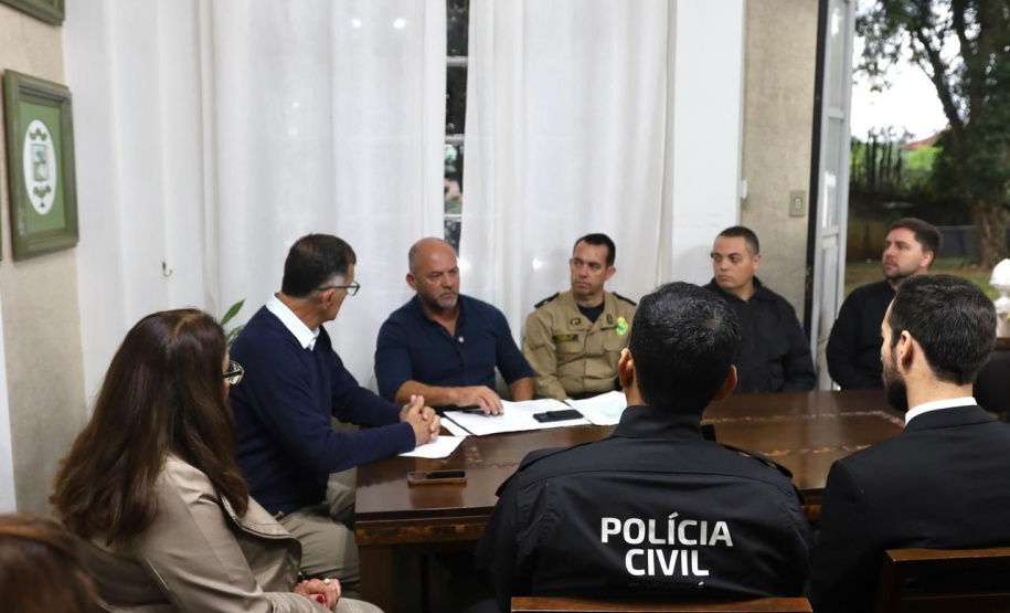 O Secretário da Segurança Pública, Hudson Leôncio Teixeira, participou nesta quinta-feira (05), do 1º Seminário dos CONSEGs dos Campos Gerais, realizado pela Prefeitura Municipal de Tibagi, por meio do Conselho Comunitário de Segurança (CONSEG).