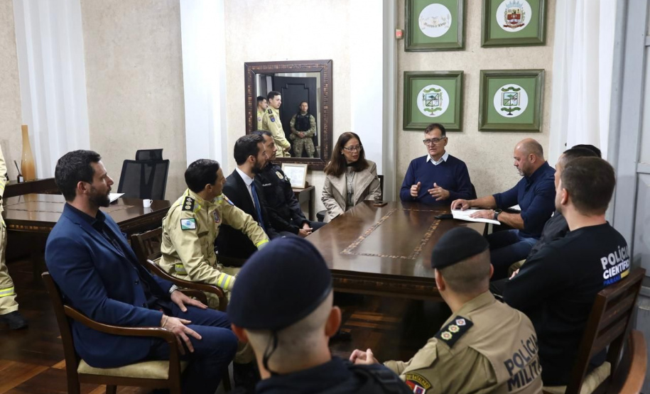 O Secretário da Segurança Pública, Hudson Leôncio Teixeira, participou nesta quinta-feira (05), do 1º Seminário dos CONSEGs dos Campos Gerais, realizado pela Prefeitura Municipal de Tibagi, por meio do Conselho Comunitário de Segurança (CONSEG).