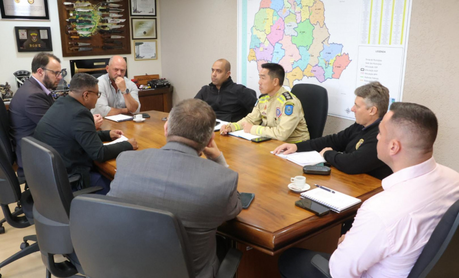 Secretário Hudson recebe o prefeito de Rio Negro, Alessandro Cristian Von Linsingen