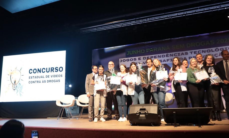 Campanha Junho Paraná Sem Drogas é lançada com alerta sobre dependência tecnológica