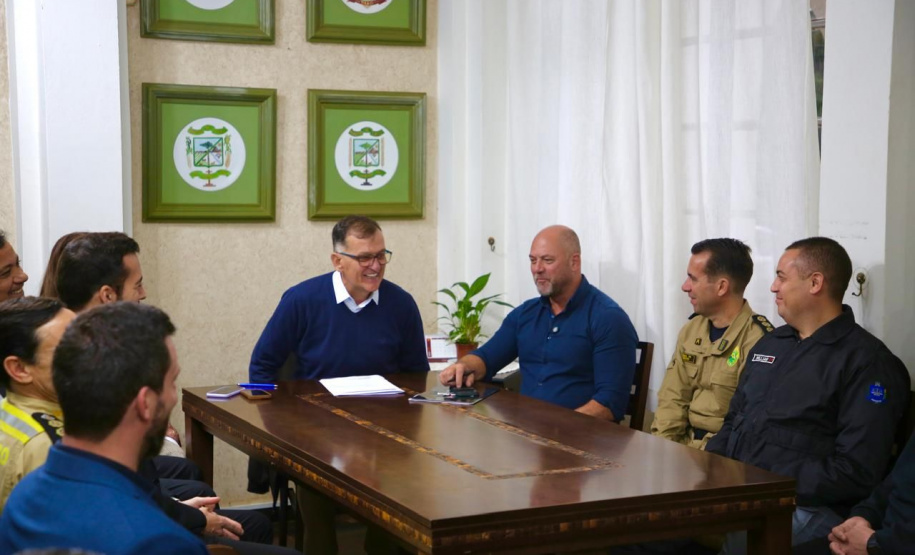 O Secretário da Segurança Pública, Hudson Leôncio Teixeira, participou nesta quinta-feira (05), do 1º Seminário dos CONSEGs dos Campos Gerais, realizado pela Prefeitura Municipal de Tibagi, por meio do Conselho Comunitário de Segurança (CONSEG).