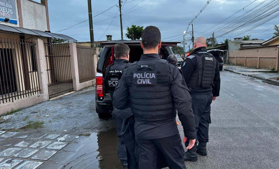PCPR cumpre 24 mandados contra grupo que monitorava ação policial em Paranaguá