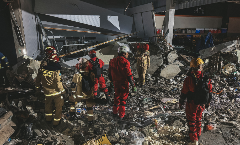 Bombeiros do Paraná seguem padrões internacionais de resposta imediata a desastres