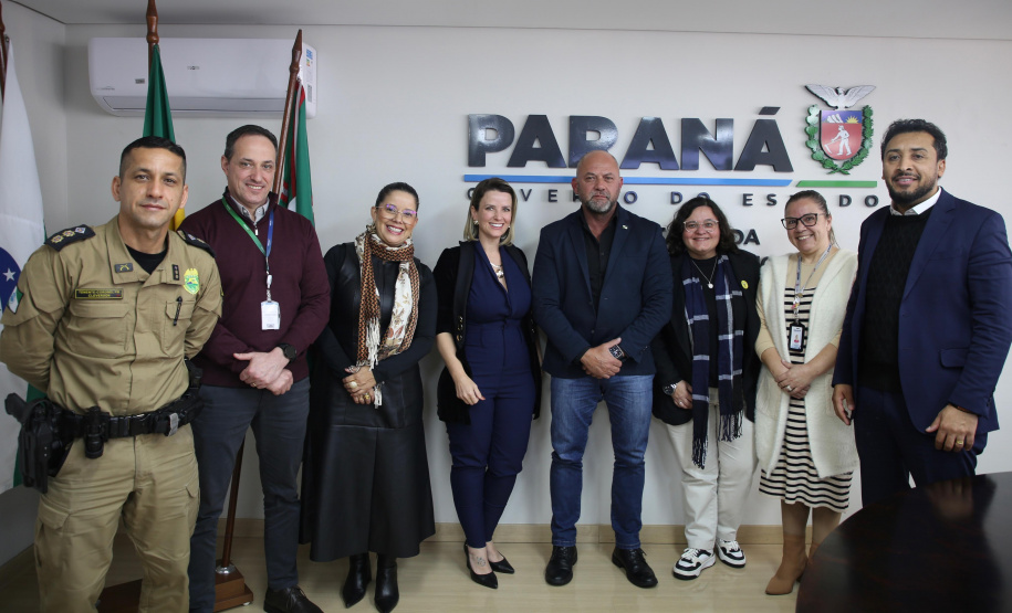 Secretário Hudson se reúne com deputado estdual e comitiva de Guaíra