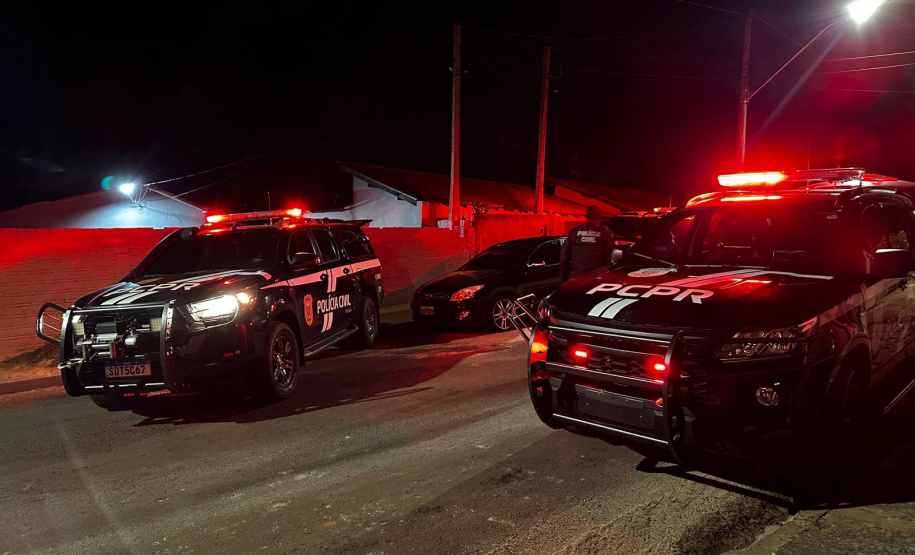 PCPR prende 12 em operação contra organização criminosa envolvida com tráfico e tribunal do crime em Jacarezinho