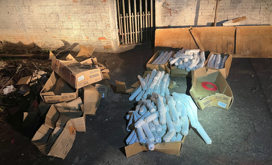 Ação do Esquadrão Antibombas: PMPR acha 237 kg de explosivos em carro em Campo Mourão