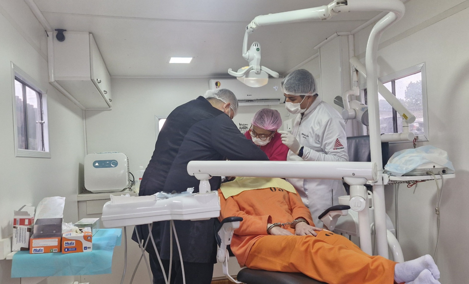 Projeto Sorrir leva atendimento odontológico a custodiados em unidades prisionais da Regional de Maringá