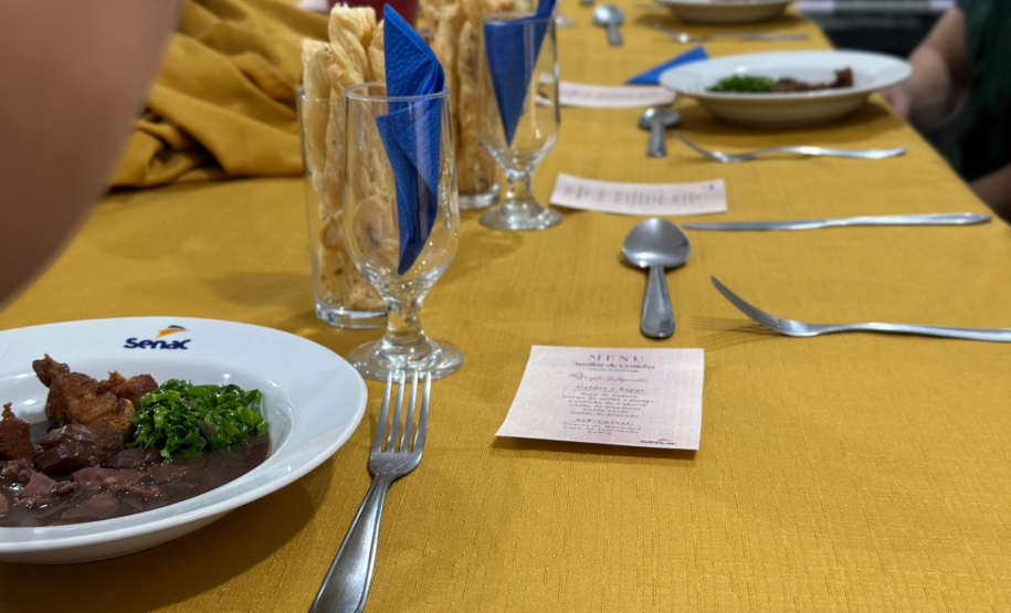 Custodiadas da Cadeia Pública Feminina de Londrina concluem curso de auxiliar de cozinha