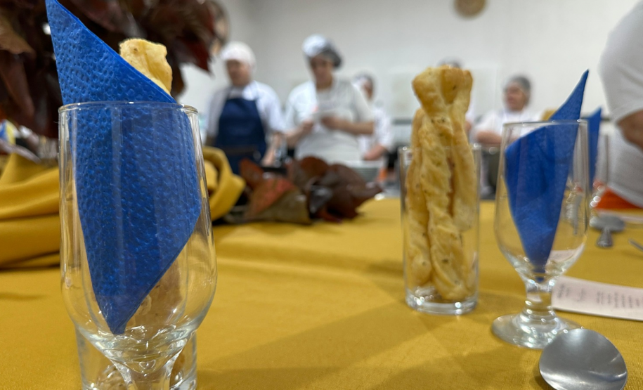 Custodiadas da Cadeia Pública Feminina de Londrina concluem curso de auxiliar de cozinha