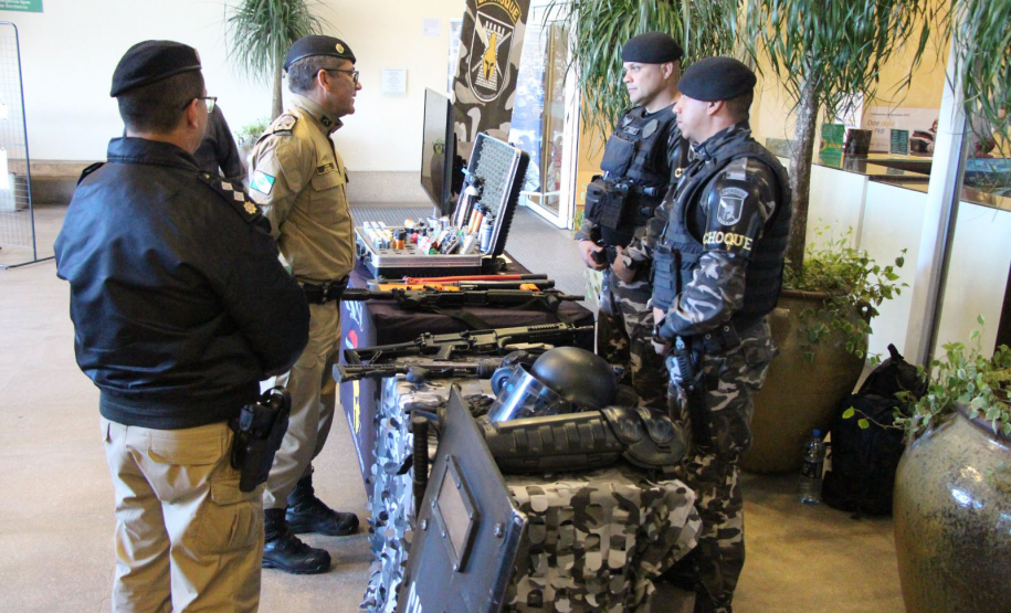 PMPR celebra 171 anos com exposição em shoppings e ações interativas