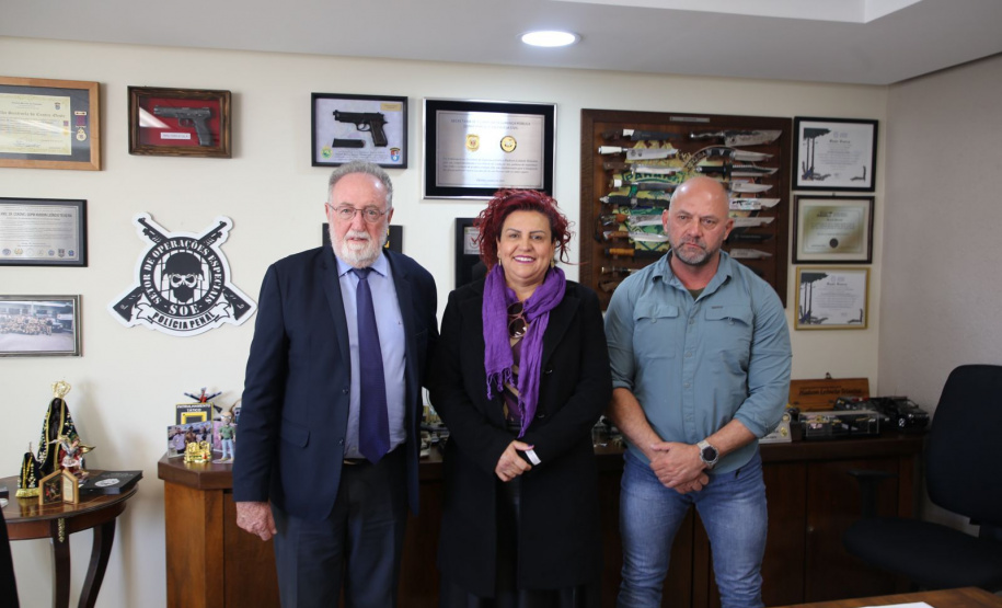 Secretário Hudson se reúne com deputado estadual e prefeita de Mandaguari