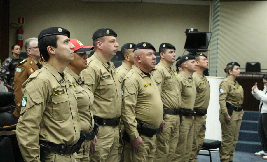 Sessão Solene na Assembleia Legislativa do Paraná celebra 171 anos da PMPR com homenagem a policiais militares