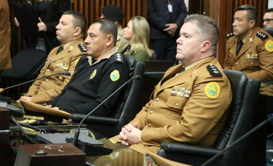 Sessão Solene na Assembleia Legislativa do Paraná celebra 171 anos da PMPR com homenagem a policiais militares