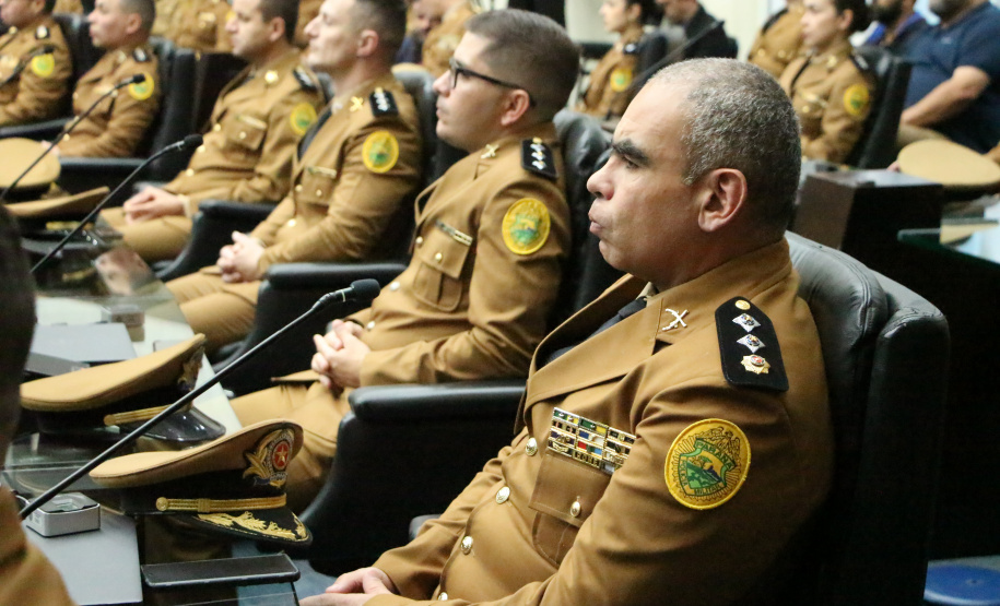 Sessão Solene na Assembleia Legislativa do Paraná celebra 171 anos da PMPR com homenagem a policiais militares