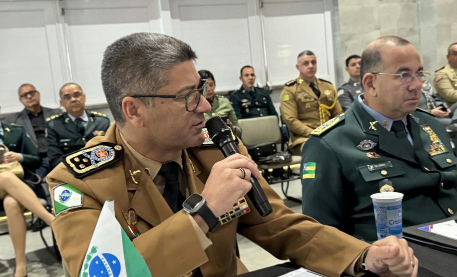 Durante a agenda do CNCG em Natal, os comandantes-gerais discutem temas cruciais para aprimorar o combate à criminalidade, como a adoção de novas tecnologias de monitoramento, o uso de inteligência policial no enfrentamento a crimes organizados e a padronização de procedimentos operacionais.
