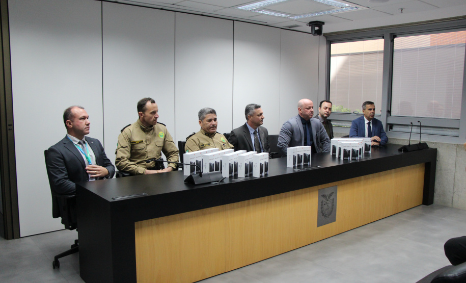 PMPR recebe 1,3 mil celulares apreendidos pelo Gaeco para reforçar o atendimento do 190