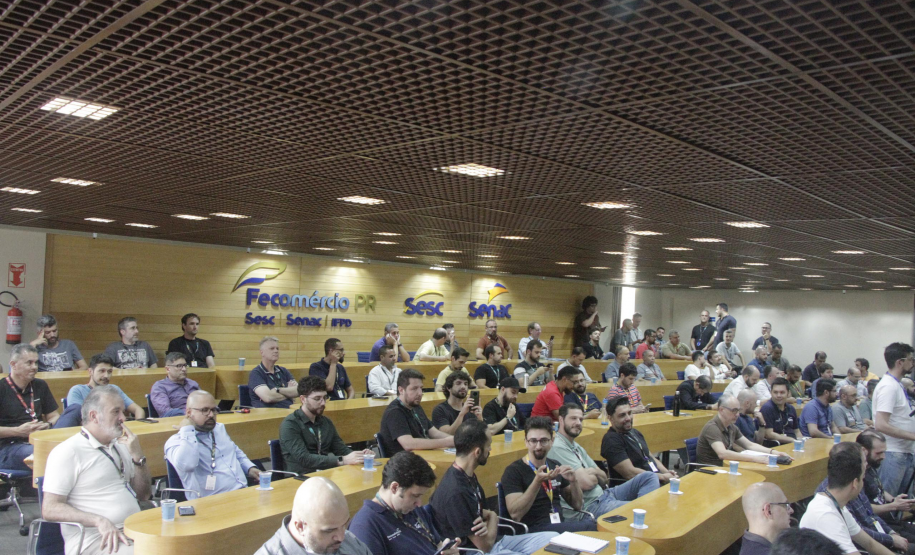 Policiais dialogam com 42 mil homens em ação de combate à violência contra a mulher