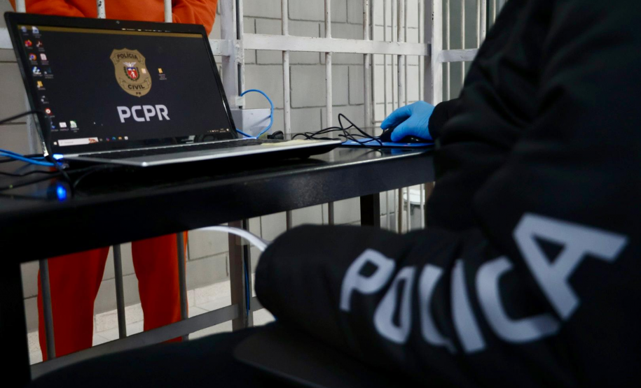 Mutirão coleta material genético de 394 presos na Casa de Custódia de Curitiba