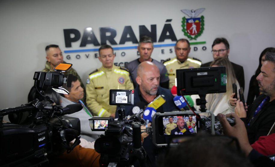 Explosão em Quatro Barras: após recolhimento de vestígios, trabalhos avançam para identificação das vítimas