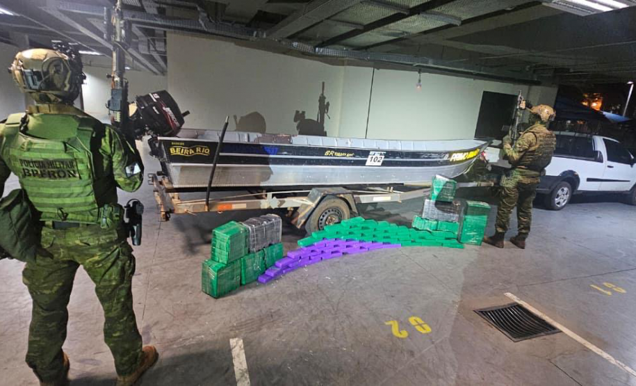 PMPR apreende 155 kg de maconha e prende jovem em Mercedes, no oeste do Estado