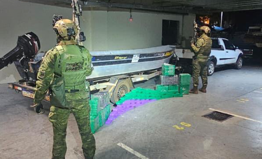 PMPR apreende 155 kg de maconha e prende jovem em Mercedes, no oeste do Estado