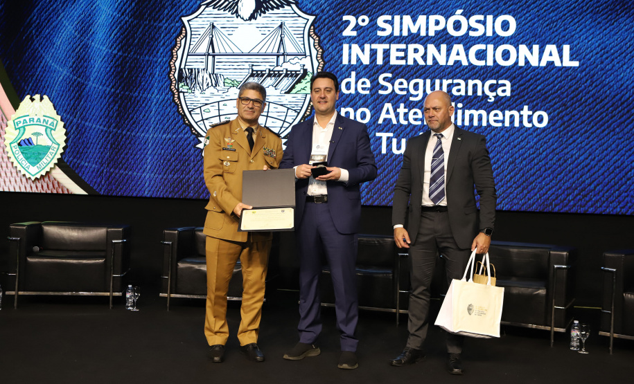 Encontro no Paraná reúne representantes de 17 países para tratar de segurança ao turista