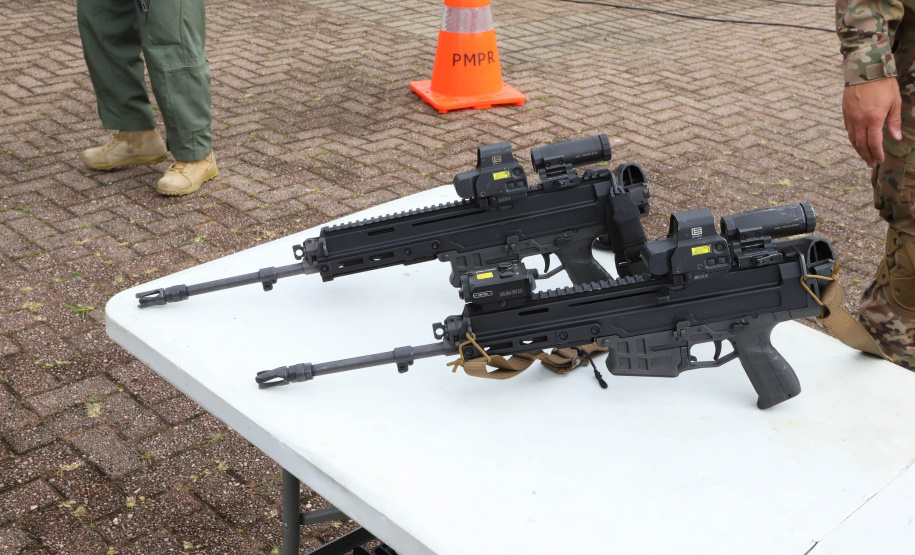 Policiais equipados: forças especiais de segurança do Paraná recebem 1,5 mil fuzis