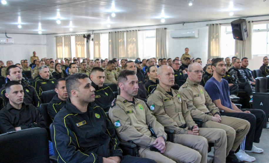 Com palestra de Giba, PMPR inicia a Copa PMPR de Voleibol 2025