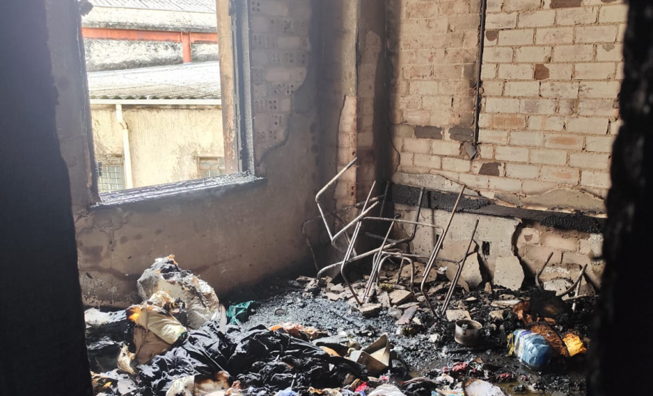 Incêndio em prédio no centro de Curitiba