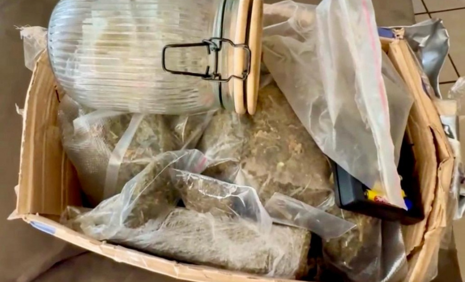 PMPR prende dois homens, apreende veículo e porções de drogas em Londrina