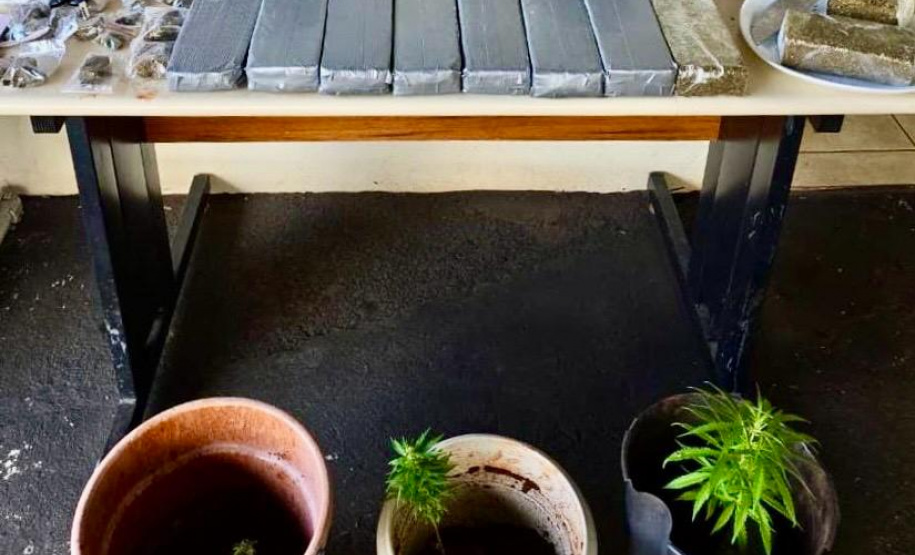 PMPR prende dois homens, apreende veículo e porções de drogas em Londrina