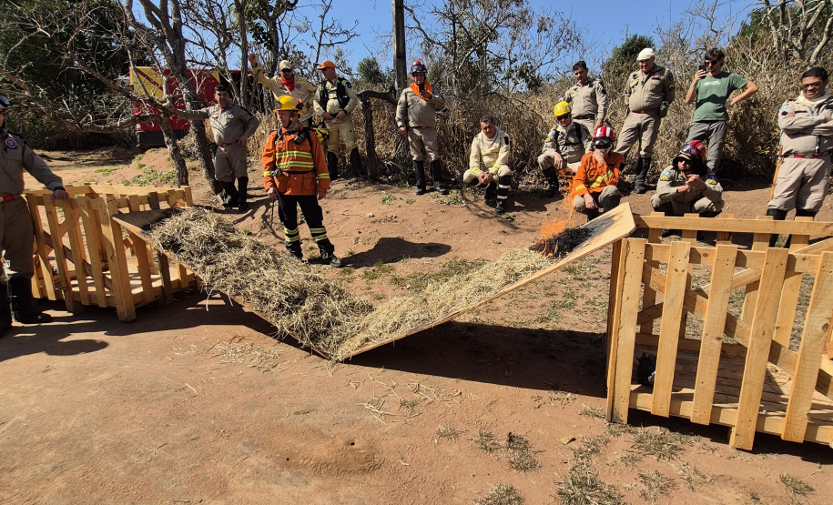 CBMPR intensifica treinamentos de Manejo Integrado do Fogo contra incêndios florestais