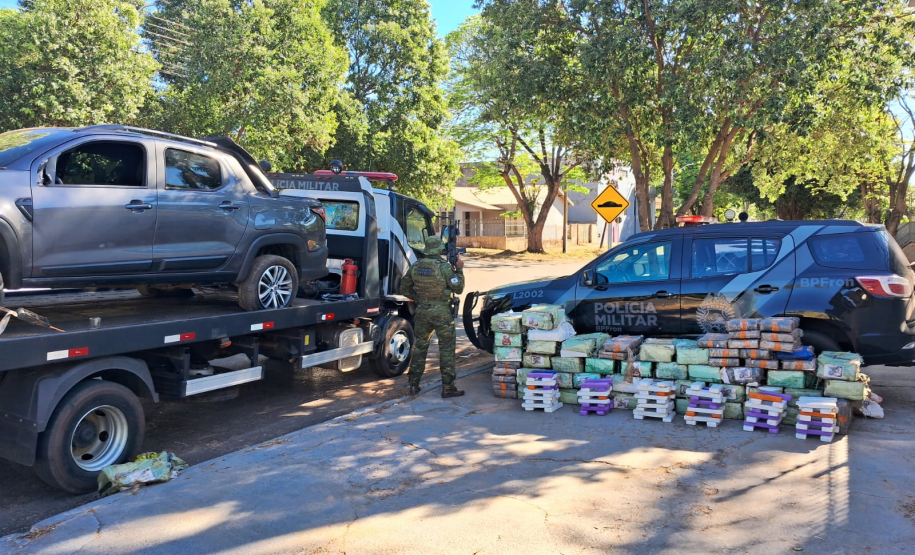 PMPR apreende 1 tonelada de maconha em Tapira: prejuízo ao crime é de R$ 2 milhões