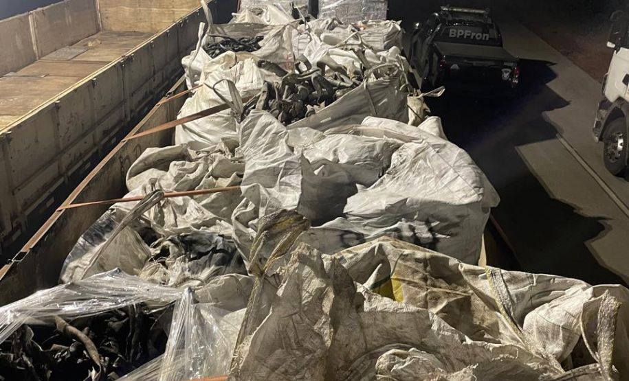 PMPR apreende caminhão com 25 toneladas de cobre e alumínio que atravessaria a fronteira para a Argentina