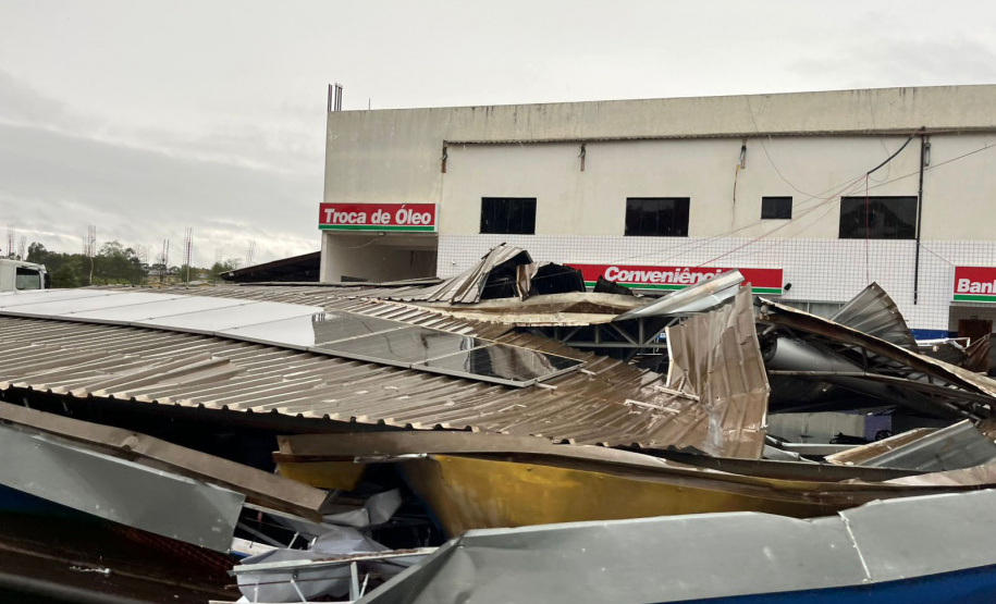 Corpo de Bombeiros do Paraná alerta sobre cuidados diante de fortes chuvas e ventos