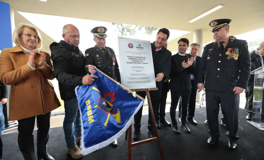 Governo do Paraná inaugura Escola Superior de Bombeiro Militar e entrega 64 novas viaturas na comemoração dos 113 anos da corporação