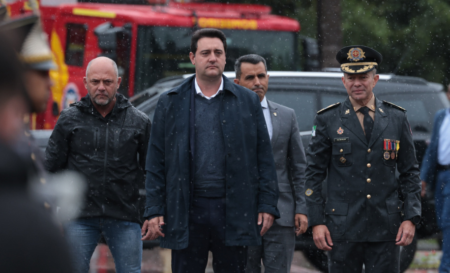 Governo do Paraná inaugura Escola Superior de Bombeiro Militar e entrega 64 novas viaturas na comemoração dos 113 anos da corporação