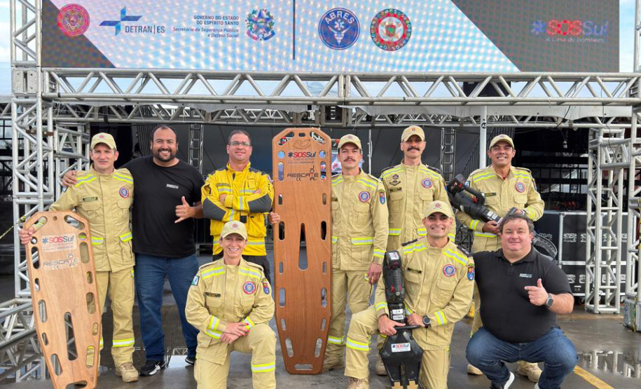 Bombeiros do 4º BBM, de Cascavel, vencem o 7º Desafio Nacional de Salvamento Veicular.